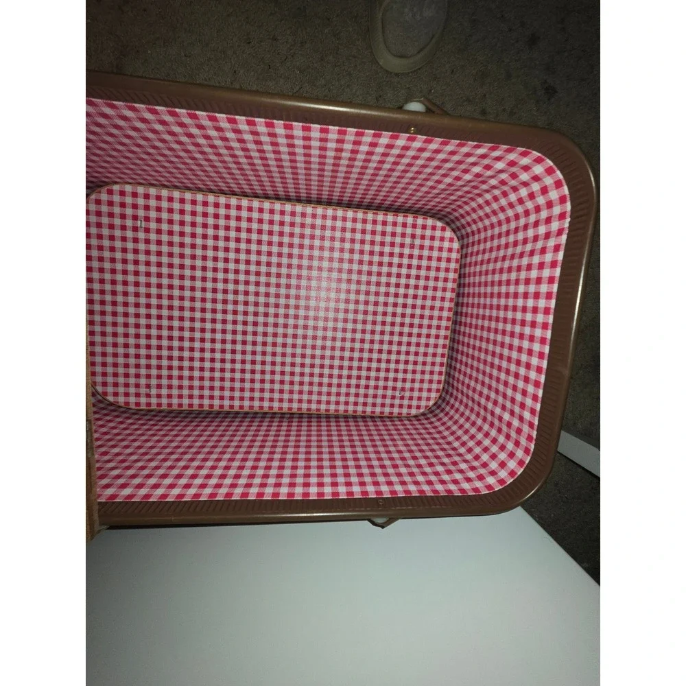 Vintage Woven Picnic Basket Gingham Lining Wood Lid with Matching Tray Set